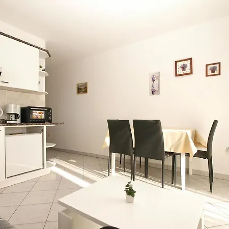 Apartment Fuer 4 Personen Ca 46 Qm In Musalez, Istrien Istrische Riviera